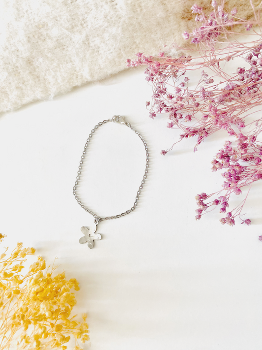 Flower power - Hammered flower bracelet